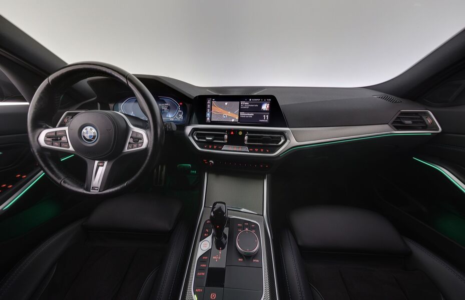 BMW 330 vaihtoauto