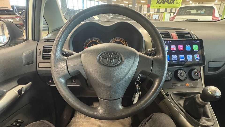 Toyota Auris vaihtoauto