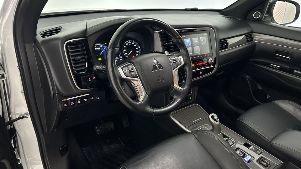 Mitsubishi Outlander PHEV vaihtoauto