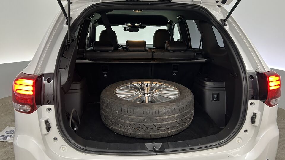 Mitsubishi Outlander PHEV vaihtoauto
