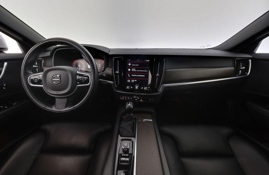 Volvo V90 Cross Country vaihtoauto