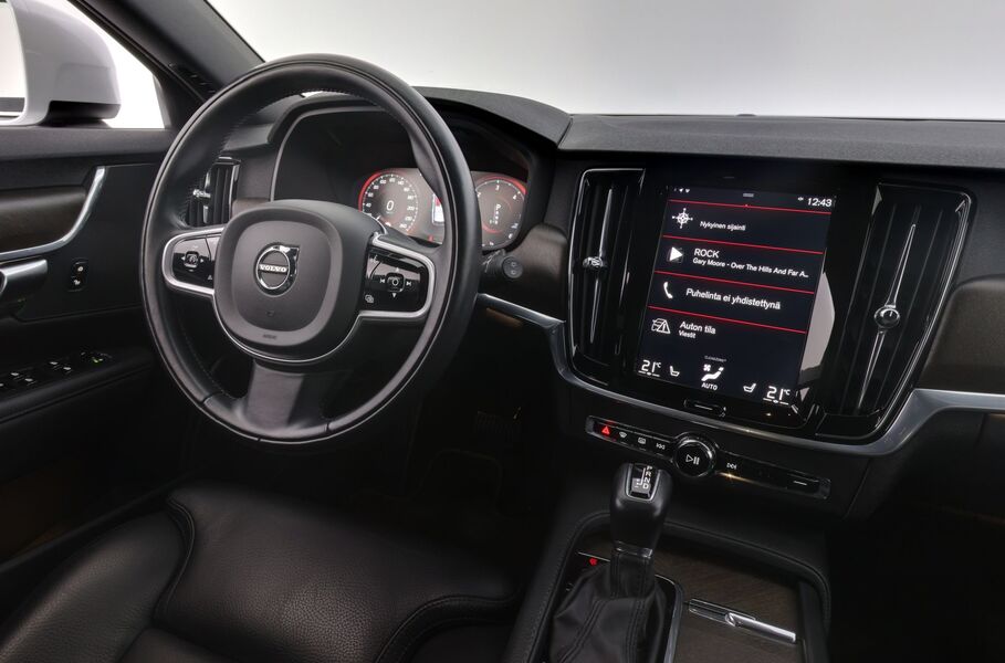 Volvo V90 Cross Country vaihtoauto
