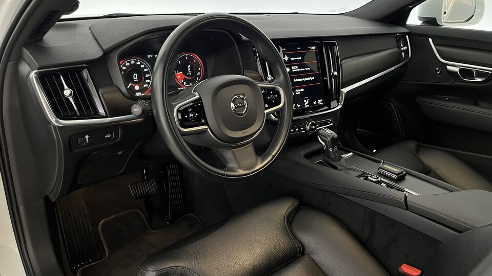 Volvo V90 Cross Country vaihtoauto
