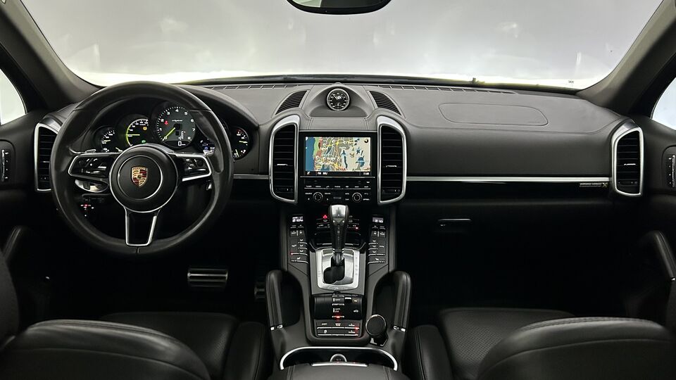 Porsche Cayenne vaihtoauto