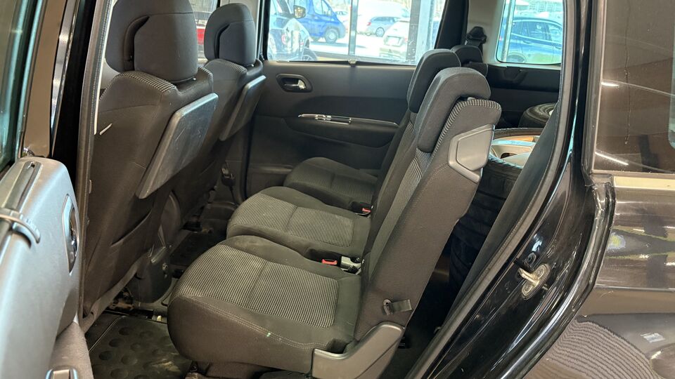 Peugeot 5008 vaihtoauto