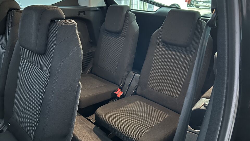 Peugeot 5008 vaihtoauto
