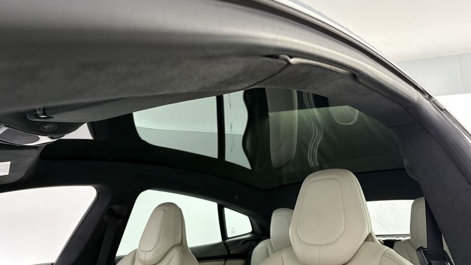 Tesla Model S vaihtoauto