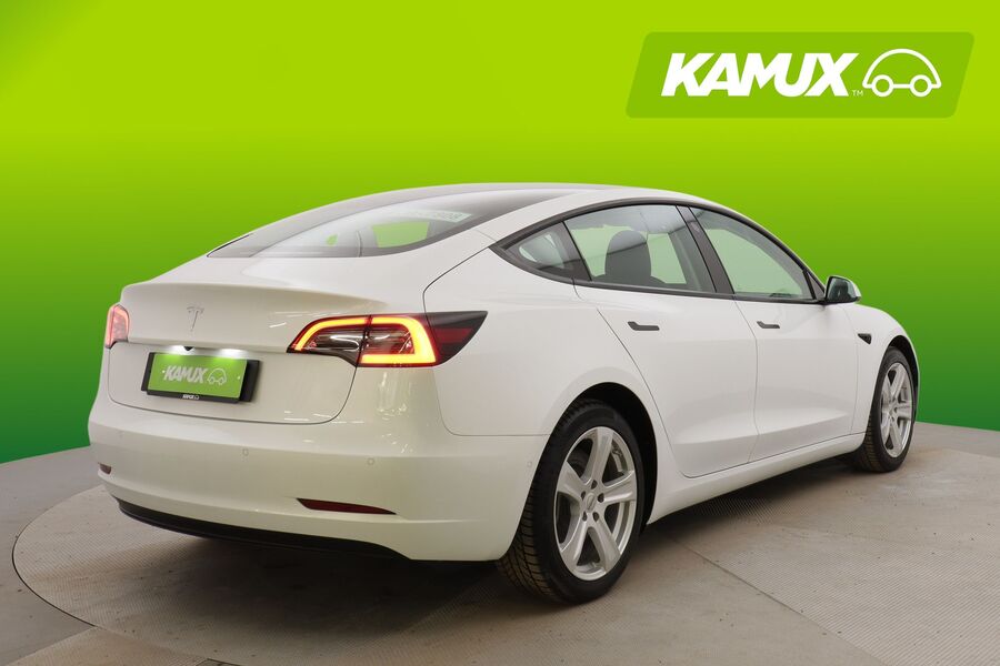 Tesla Model 3 vaihtoauto