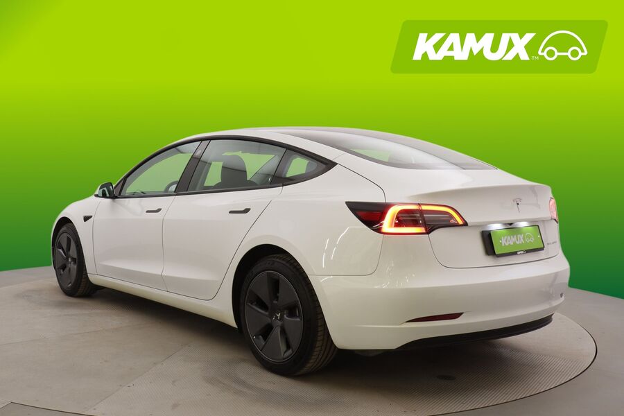 Tesla Model 3 vaihtoauto