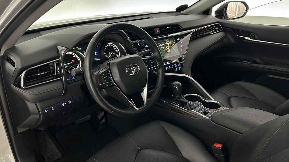 Toyota Camry vaihtoauto