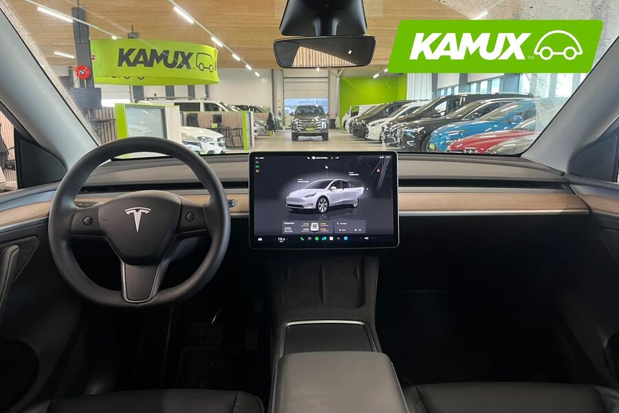 Tesla Model Y vaihtoauto