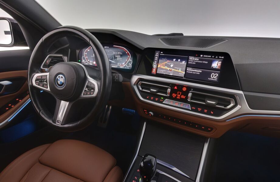 BMW 330 vaihtoauto
