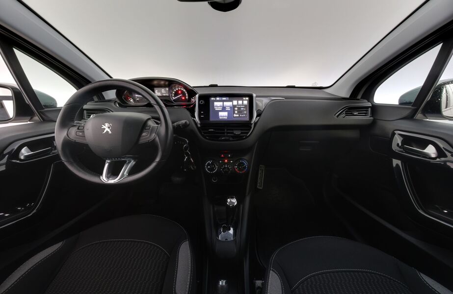 Peugeot 208 vaihtoauto