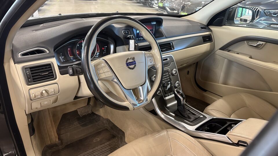 Volvo V70 vaihtoauto