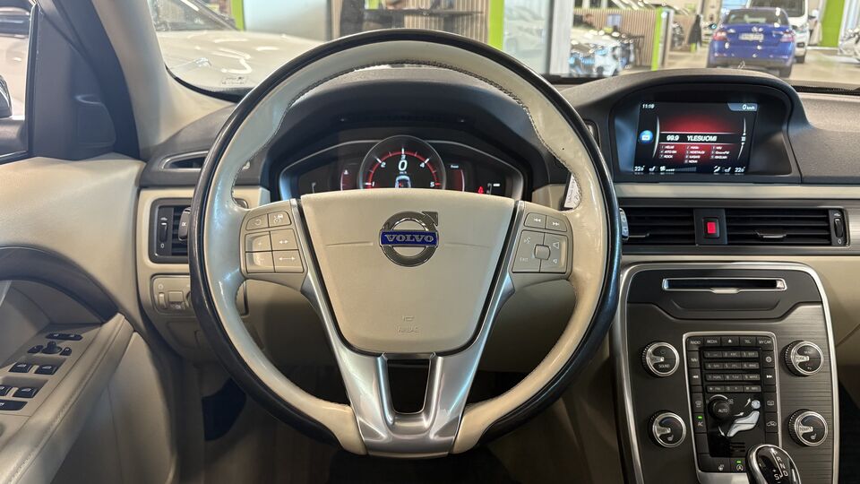 Volvo V70 vaihtoauto