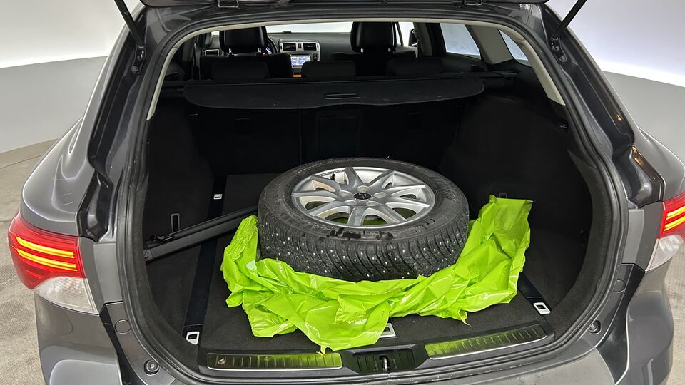 Toyota Avensis vaihtoauto