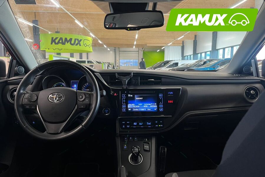 Toyota Auris vaihtoauto