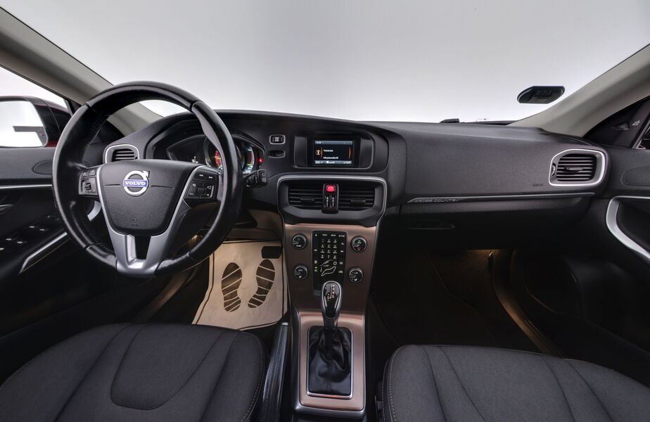 Volvo V40 Cross Country vaihtoauto