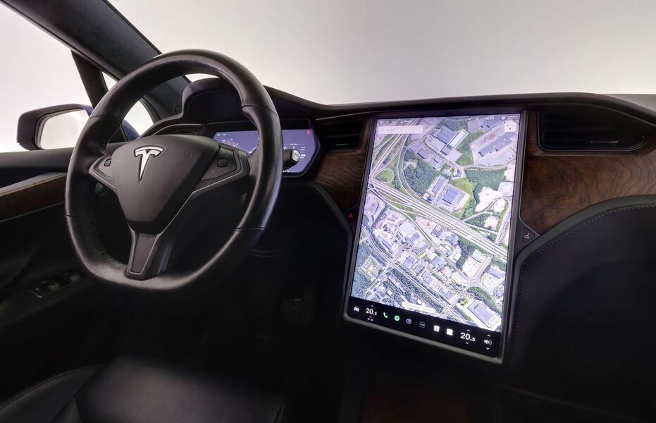 Tesla Model X vaihtoauto