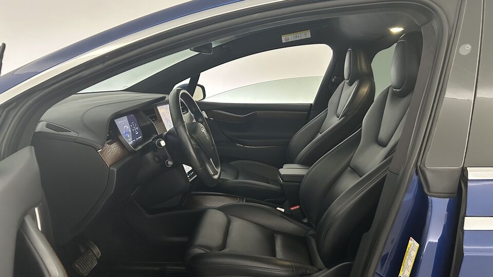 Tesla Model X vaihtoauto