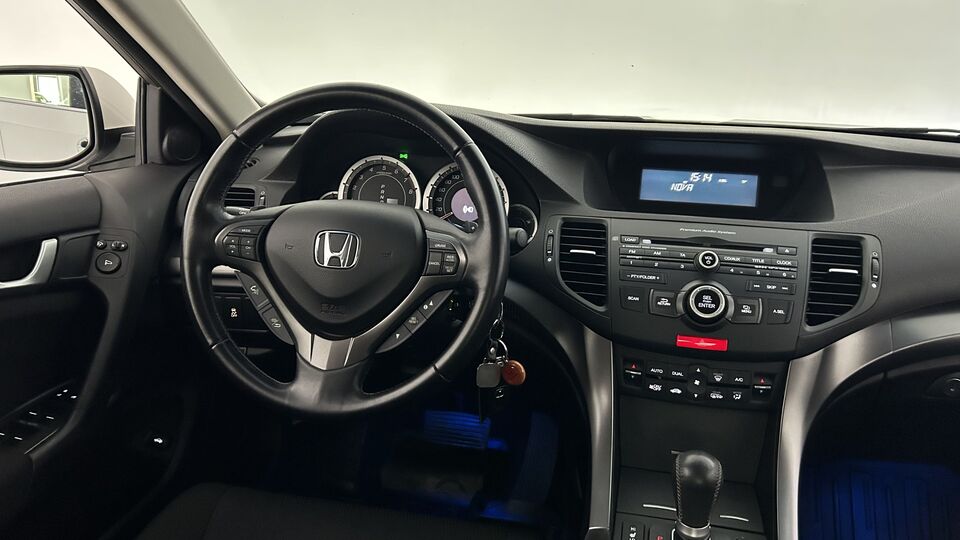 Honda Accord vaihtoauto