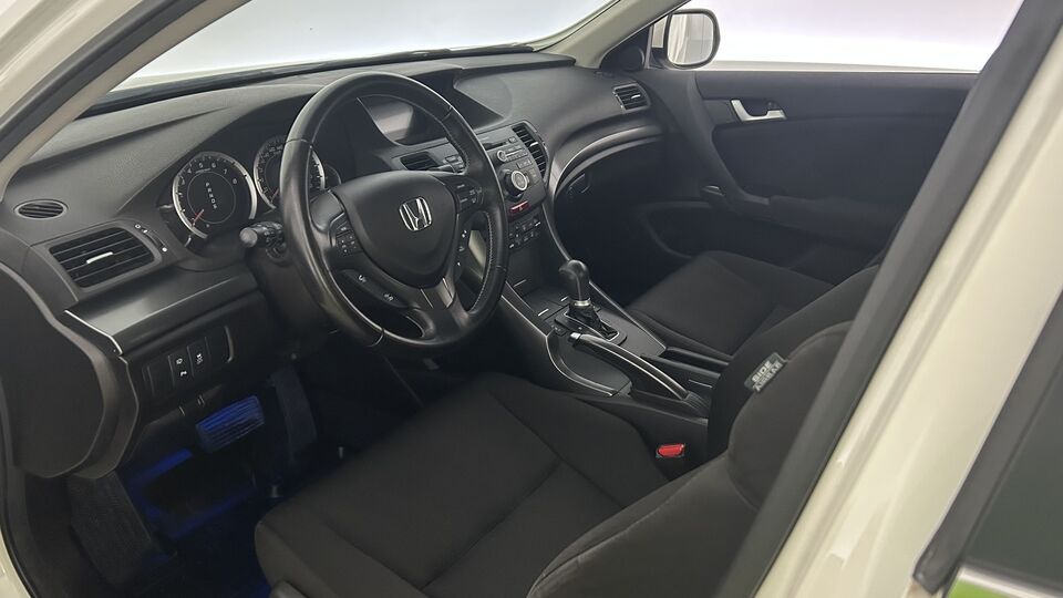 Honda Accord vaihtoauto