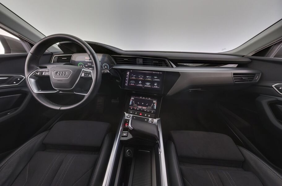 Audi Q8 e-tron vaihtoauto