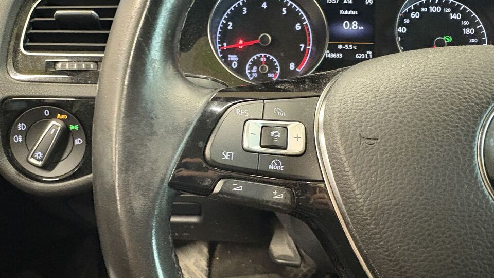 Volkswagen Golf vaihtoauto