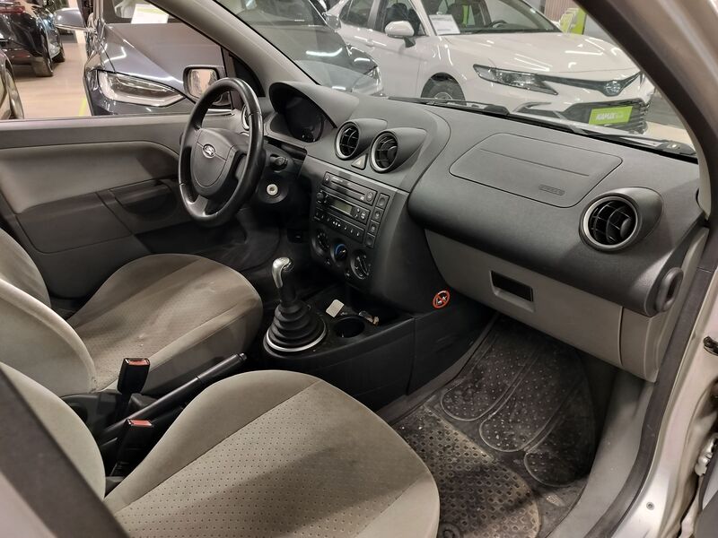 Ford Fiesta vaihtoauto