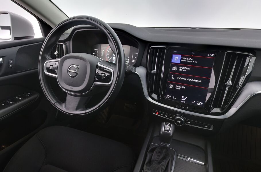 Volvo V60 Cross Country vaihtoauto