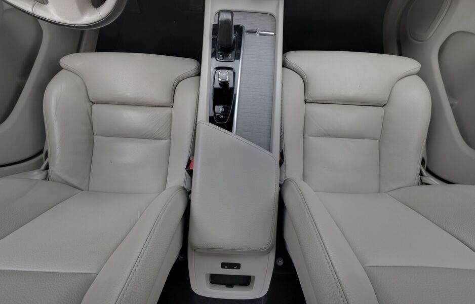 Volvo V60 Cross Country vaihtoauto