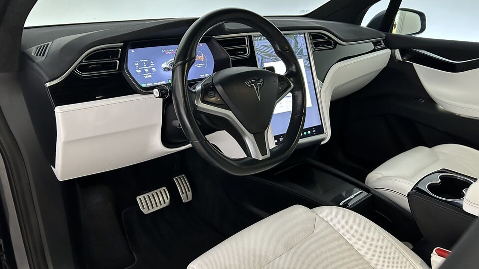 Tesla Model X vaihtoauto