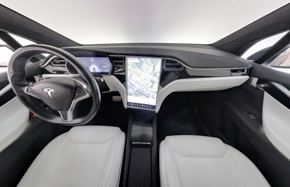 Tesla Model X vaihtoauto