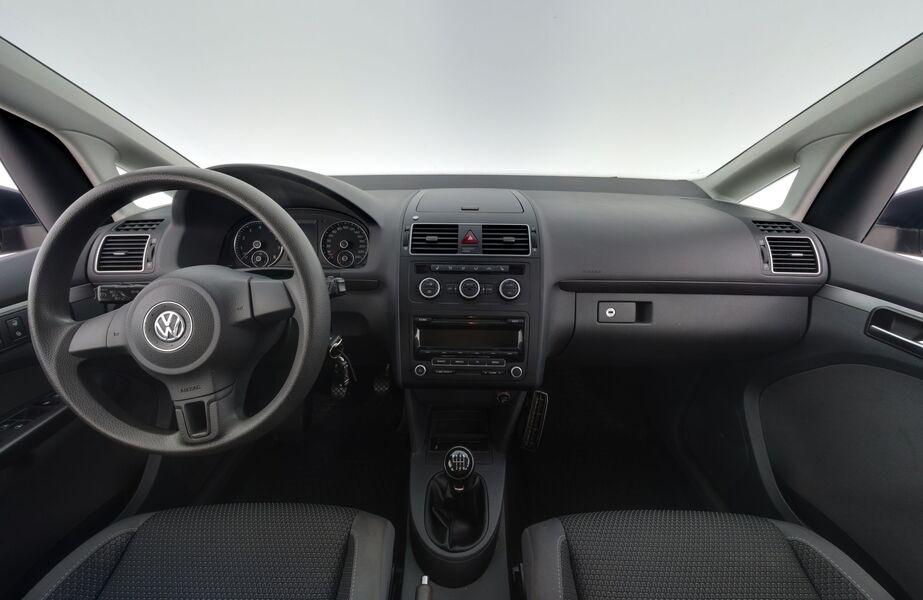 Volkswagen Touran vaihtoauto