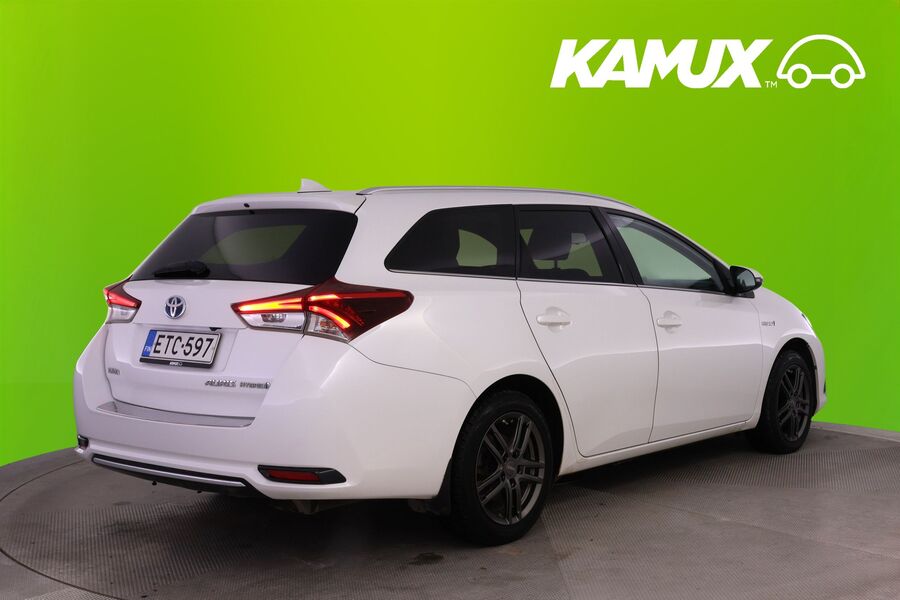 Toyota Auris vaihtoauto