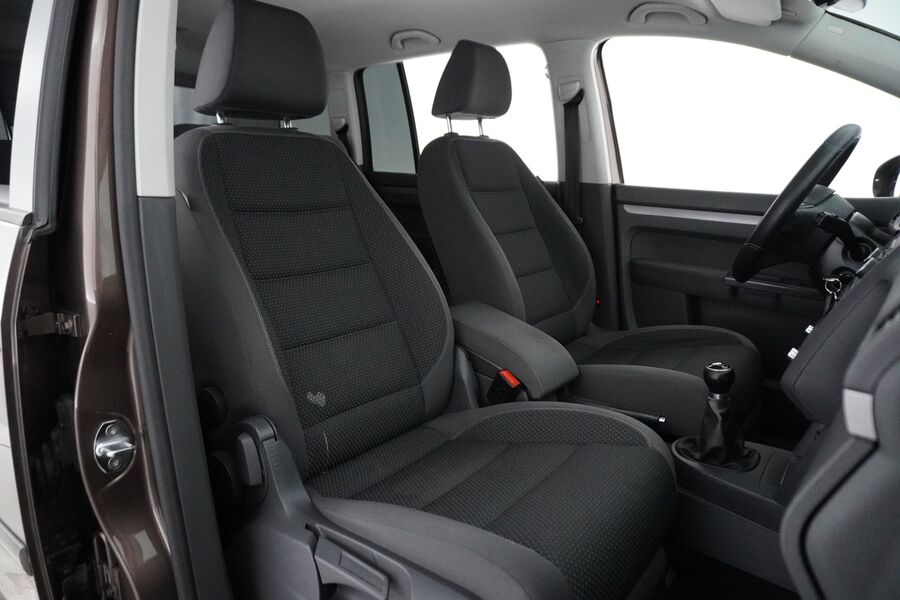 Volkswagen Touran vaihtoauto