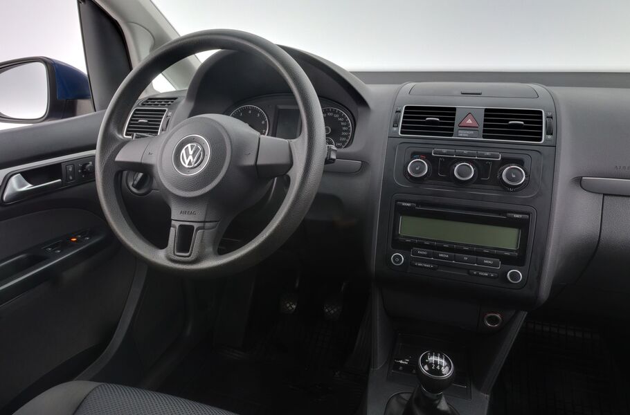 Volkswagen Touran vaihtoauto