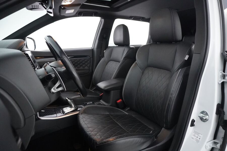 Mitsubishi Outlander PHEV vaihtoauto