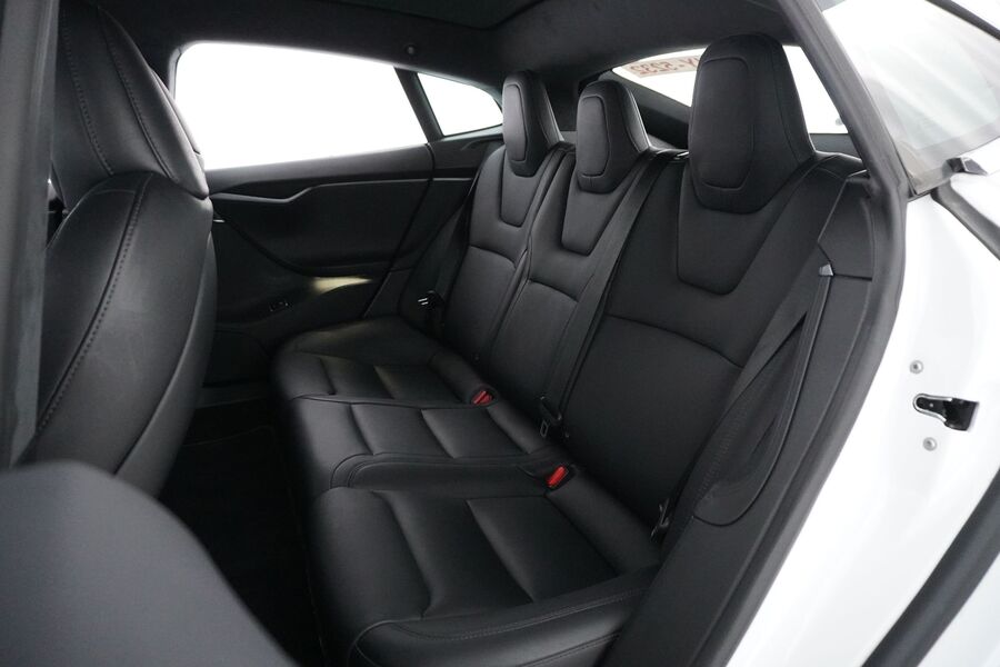 Tesla Model S vaihtoauto