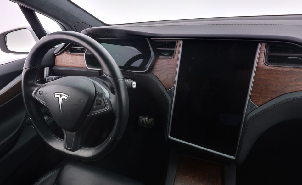 Tesla Model X vaihtoauto