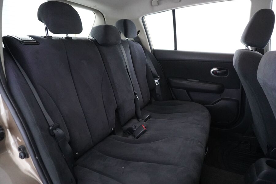 Nissan Tiida vaihtoauto