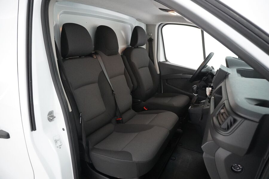 Nissan Primastar vaihtoauto