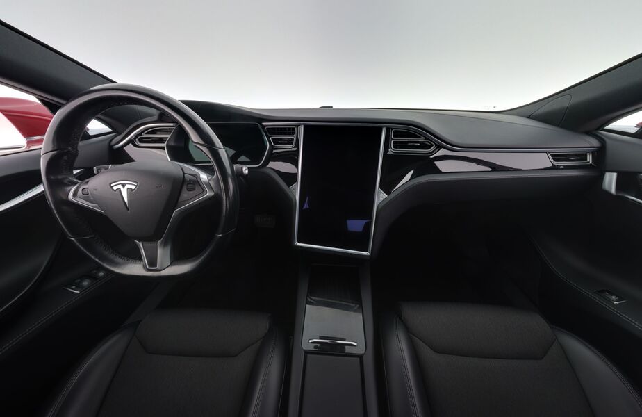 Tesla Model S vaihtoauto