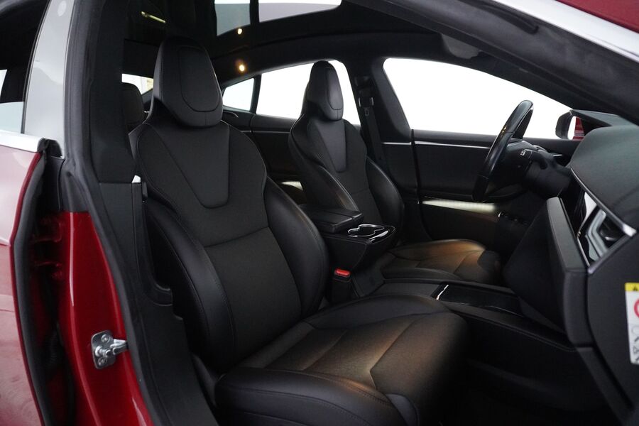 Tesla Model S vaihtoauto