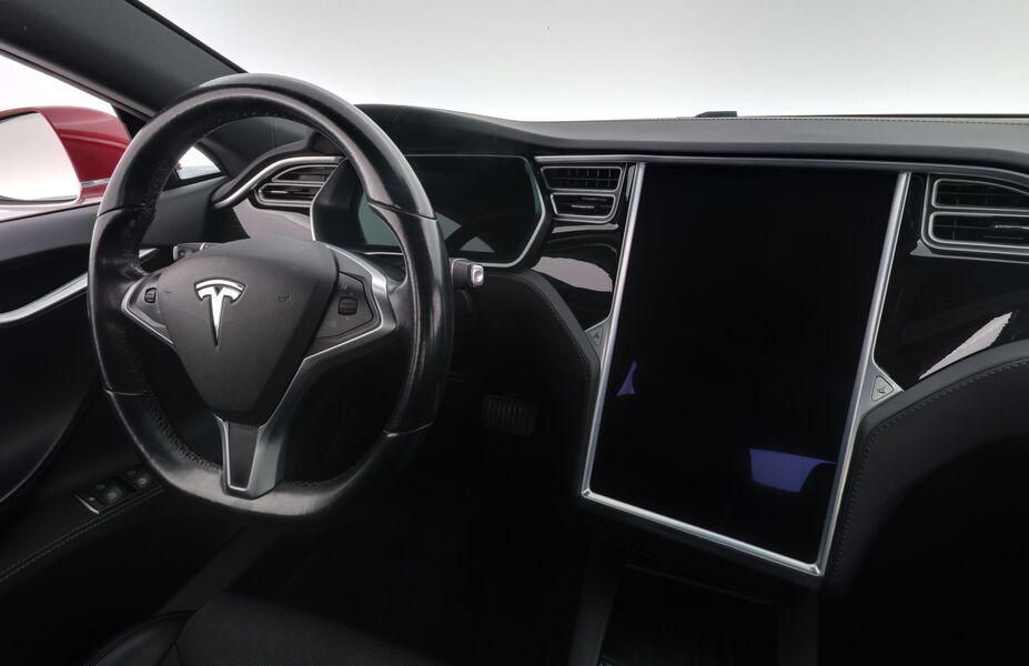 Tesla Model S vaihtoauto