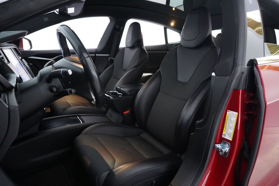 Tesla Model S vaihtoauto