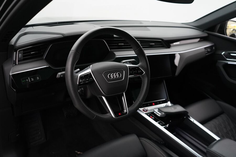 Audi e-tron vaihtoauto