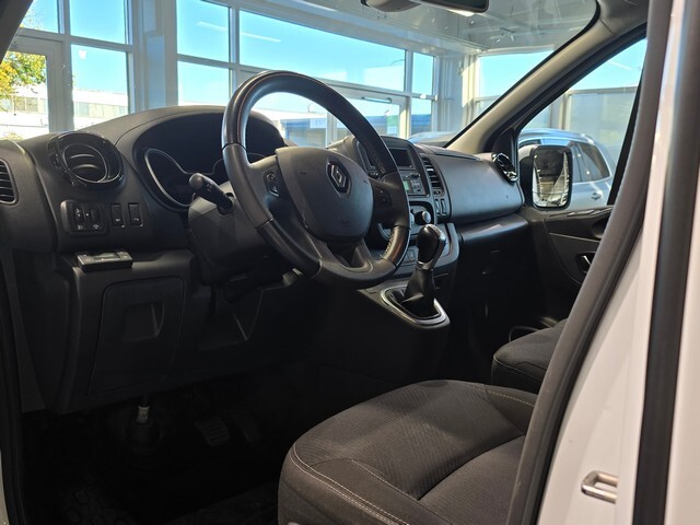 Renault Trafic Passenger vaihtoauto