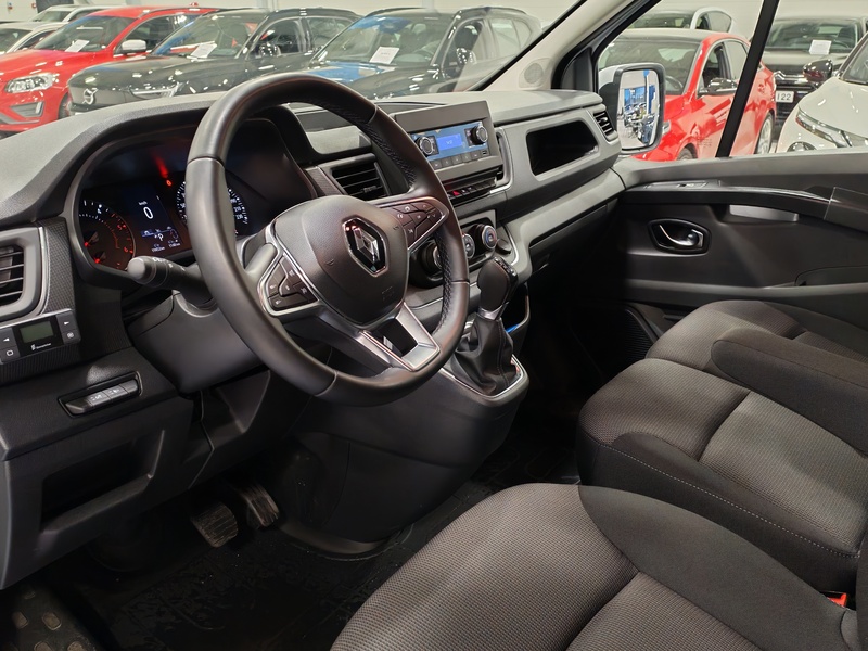 Renault Trafic Combi vaihtoauto