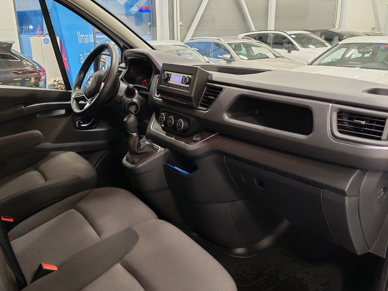Renault Trafic Combi vaihtoauto